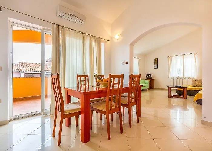 Casa Prázdninový dům Ližnjan