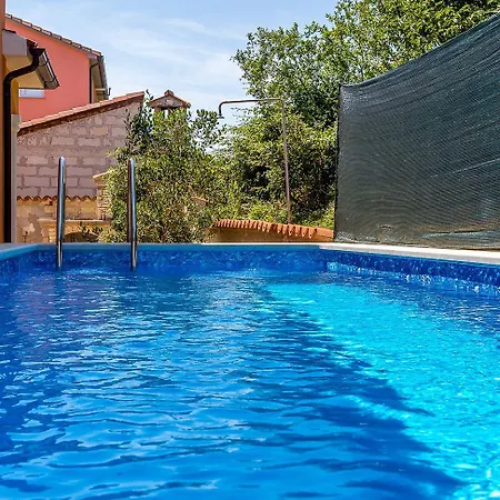 Casa *